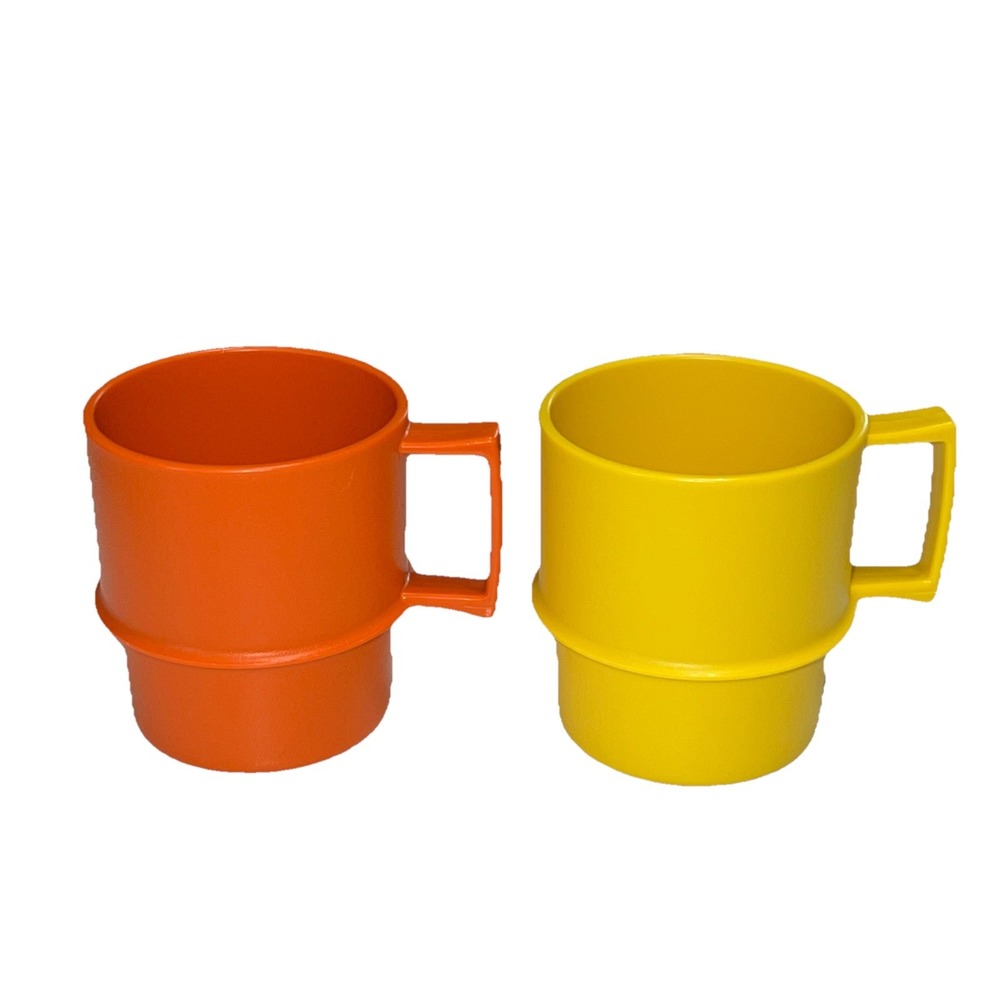 2-Tupperware Mugs Cups Tumbler Harvest Orange Yellow Stacking Plastic VTG  #1312